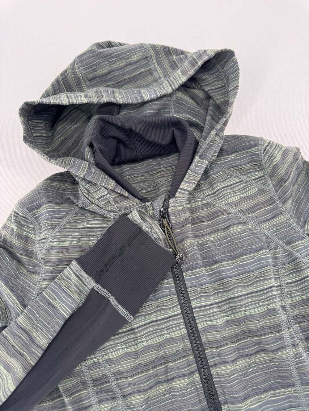 Lululemon Daily Practice Jacket Hooded Space Dye Green Black Size 8